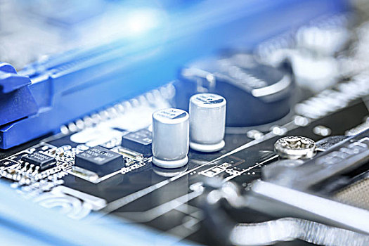 恒溫恒濕試驗機做高溫測試時水需要放出來嗎？